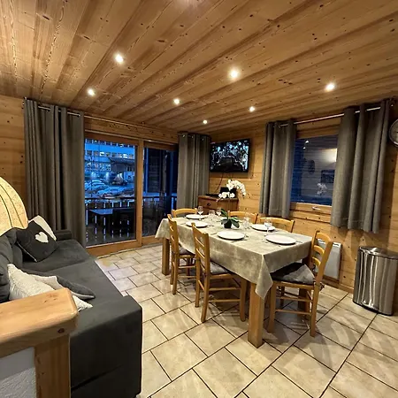 Nouveau A La Location Keranguen 5 Cosy Au Coeur Du Village, Proche Pistes Et Commerces