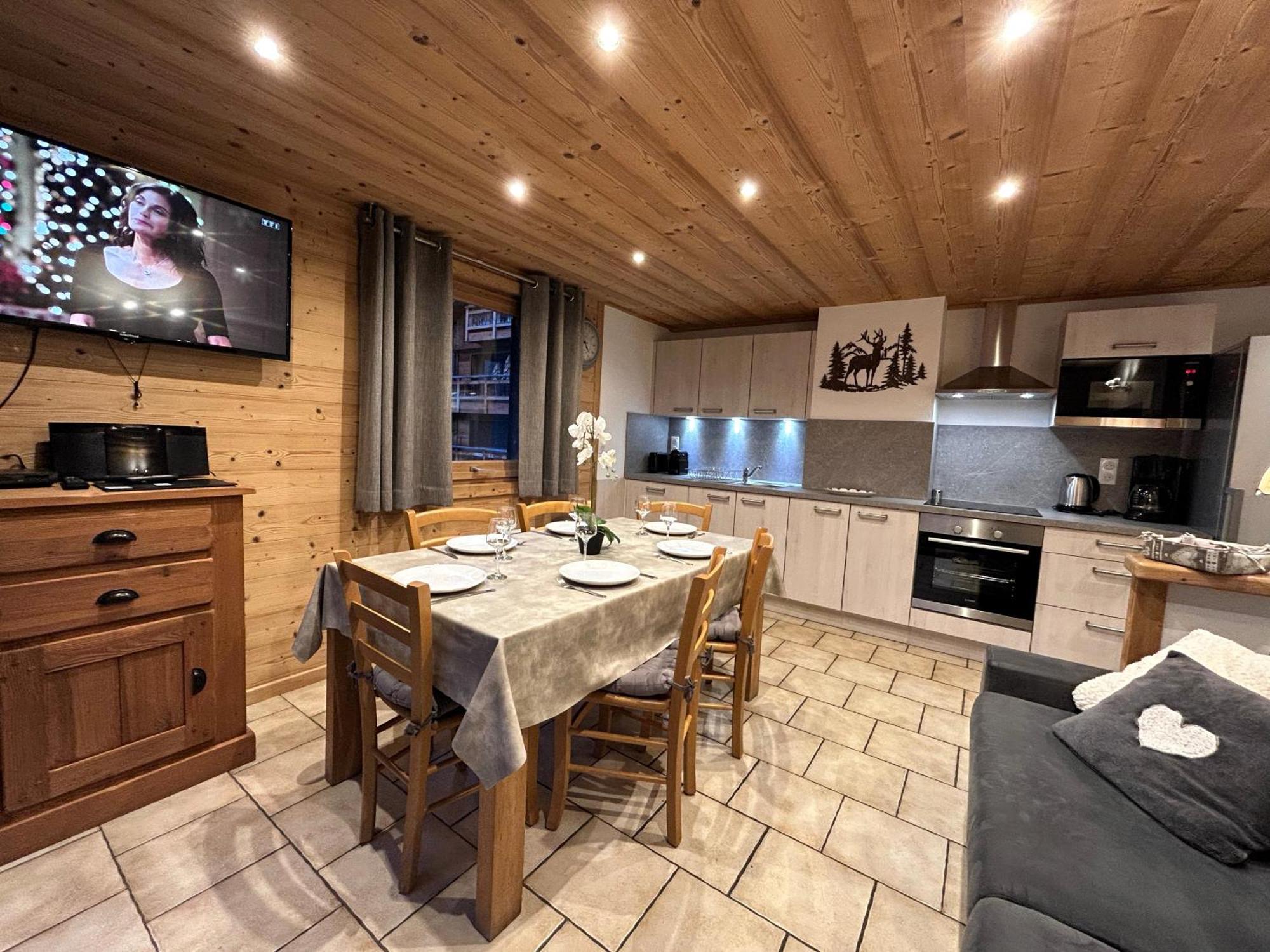 Nouveau A La Location Keranguen 5 Cosy Au Coeur Du Village, Proche Pistes Et Commerces